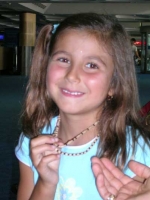 lookmyneckbeads.jpg lookmyneckbeads.jpg